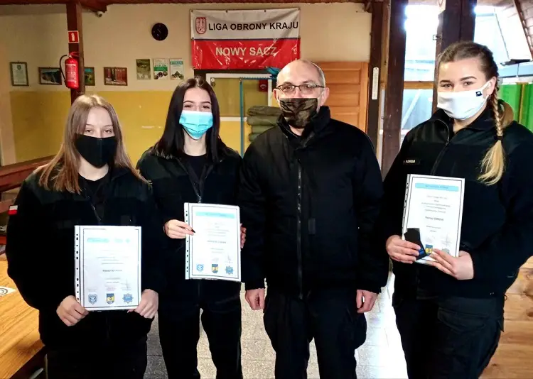 Najlepsi strzelcy z ZS w Marcinkowicach wezmą udział w Ogólnopolskim Turnieju Klas Policyjnych