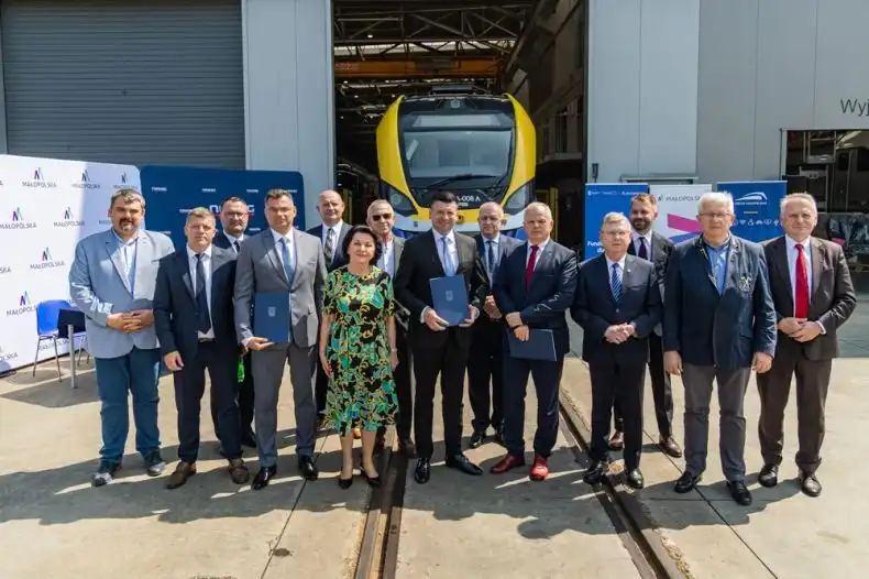 NEWAG dostarczy kolejne pociągi. 330 mln zł na rozwój kolei w Małopolsce