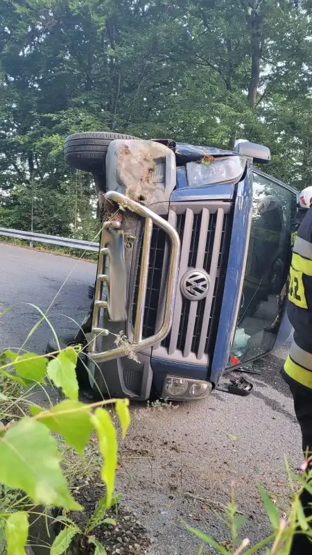 Barcice: Wypadek z udziałem dostawczego Volkswagena. Jedna osoba trafiła do szpitala