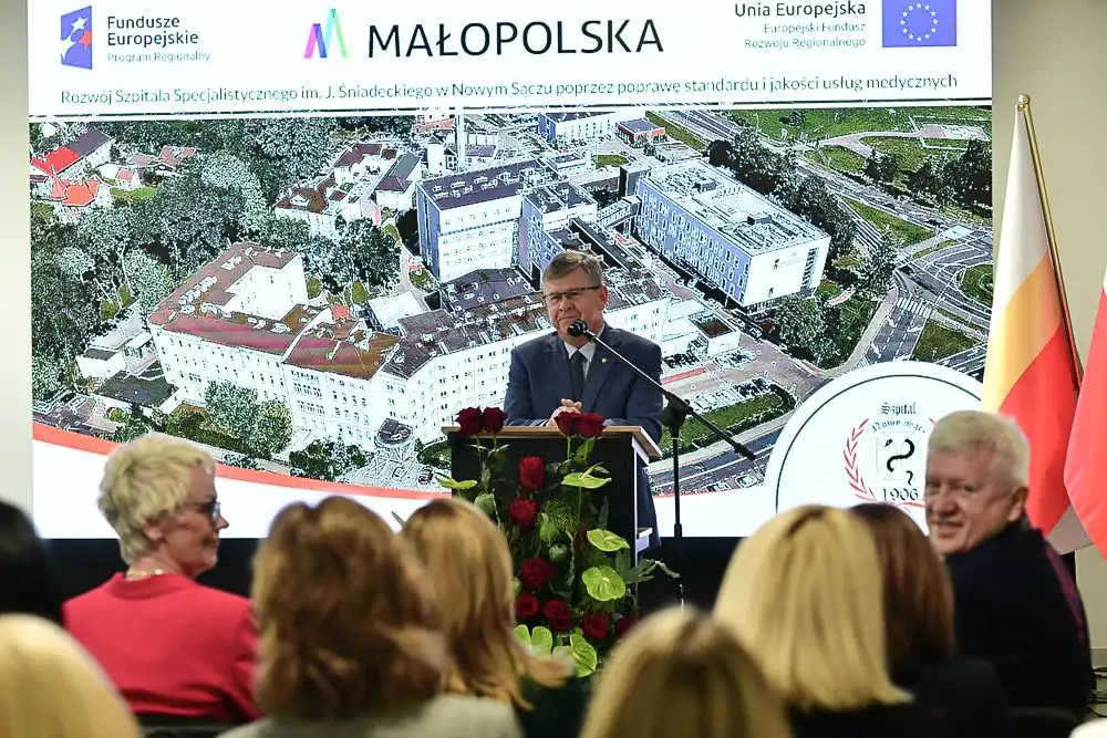 Nowy pawilon i zmodernizowane oddziały sądeckiego Szpitala Specjalistycznego uroczyście otwarte