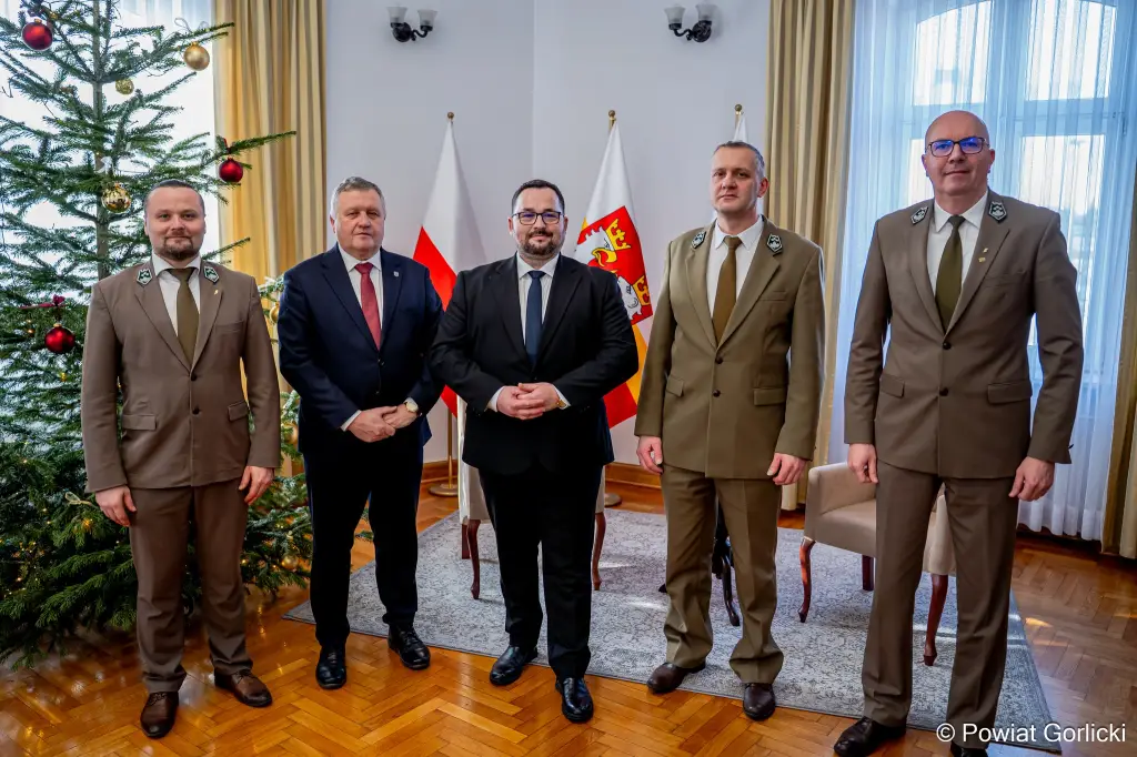 Gospodarka leśna pod kontrolą. Starostwo podpisało porozumienia z nadleśnictwami