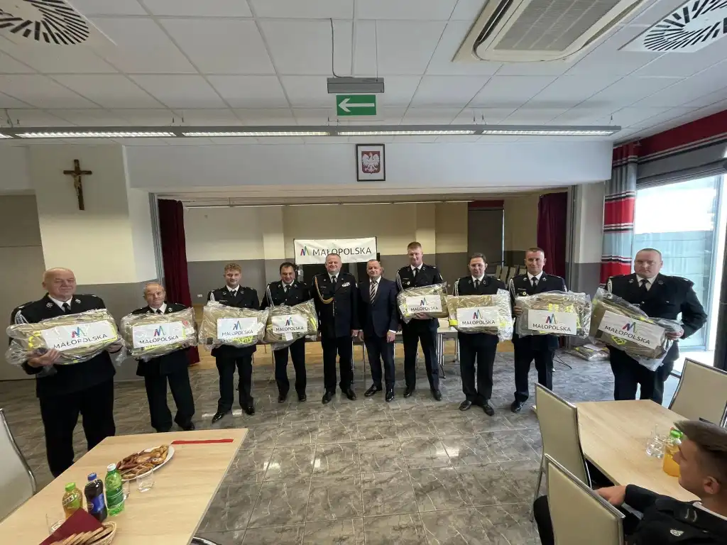 Nowy sprzęt dla OSP Mogilno i strażaków z gminy Korzenna