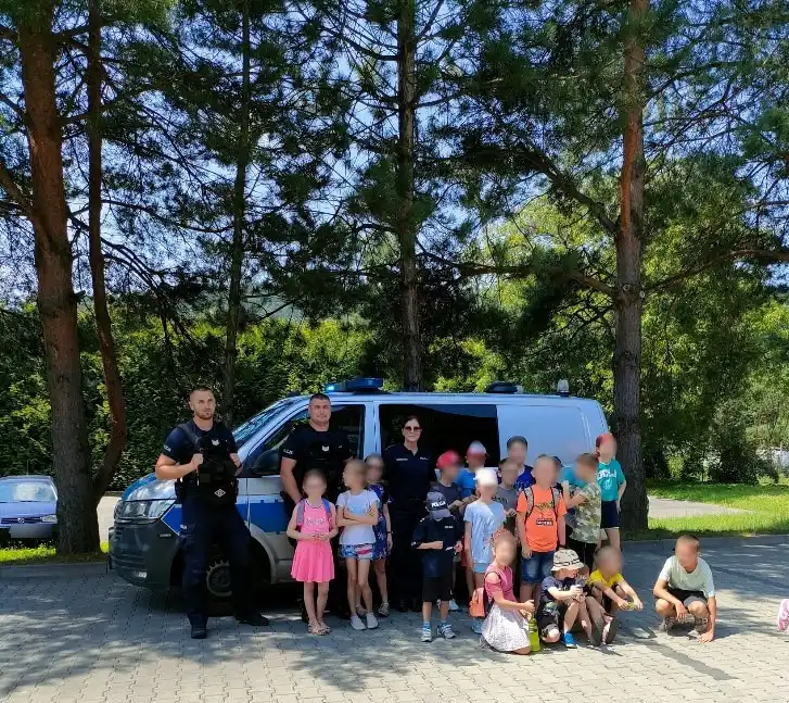 „Kręci mnie bezpieczeństwo”. Sądeccy policjanci edukują najmłodszych