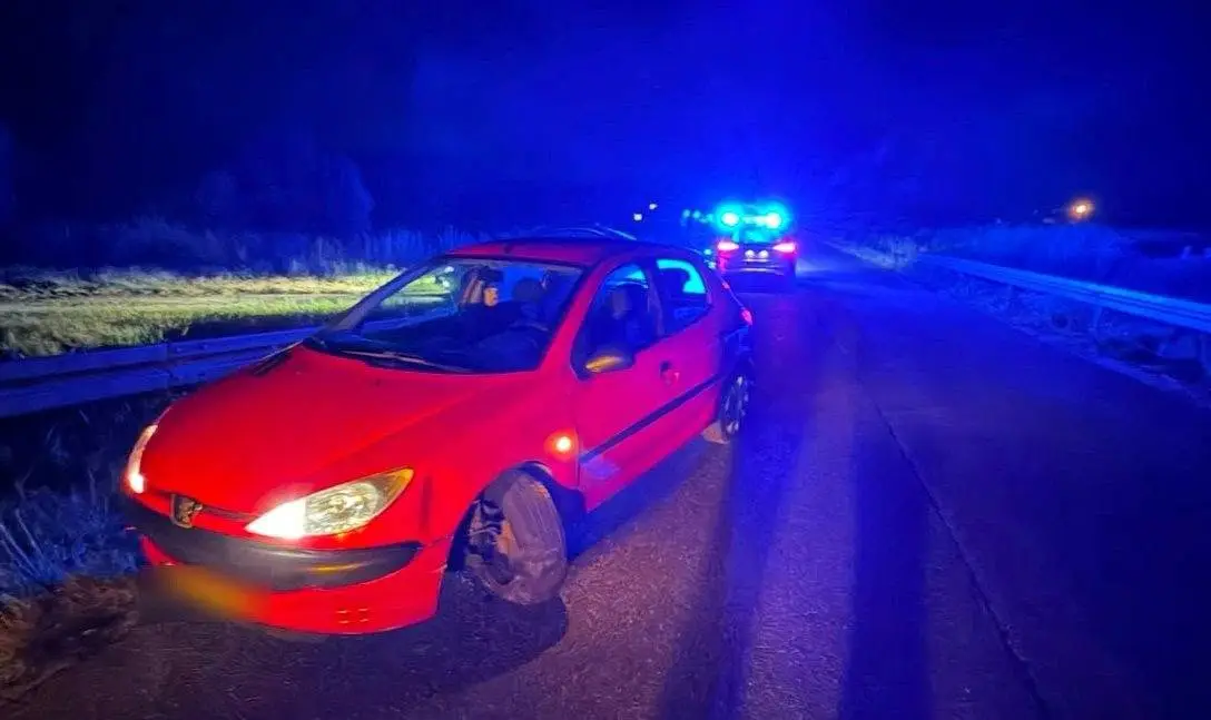 Pościg w Brzeziu. Przy zatrzymanym znaleziono około 60 gramów suszu i mefedron