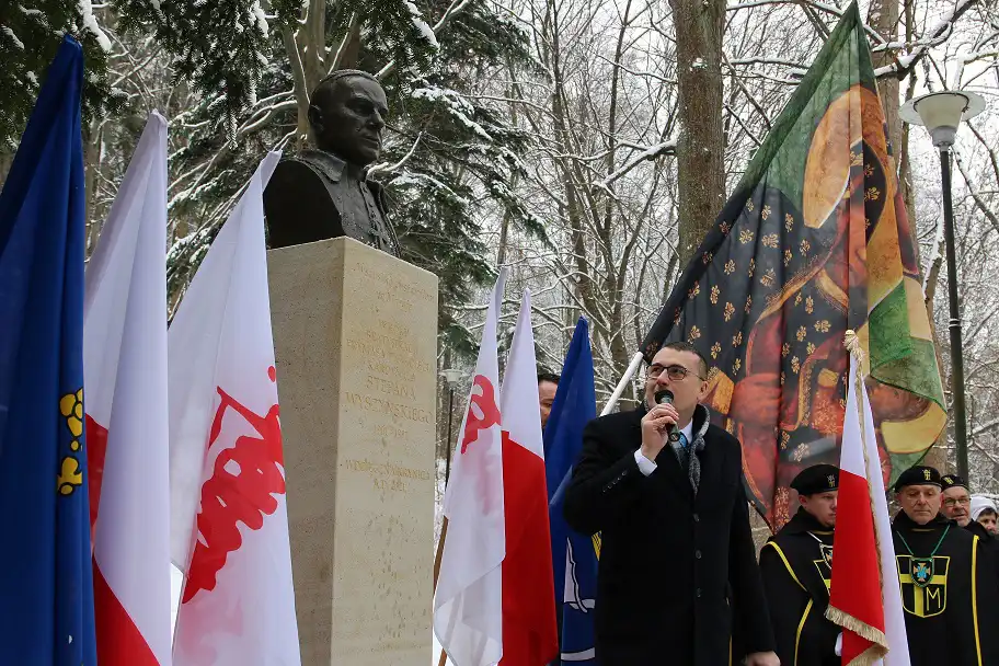 Krynica-Zdrój: Pomnik bł. ks. Prymasa Stefana Wyszyńskiego oficjalnie odsłonięty