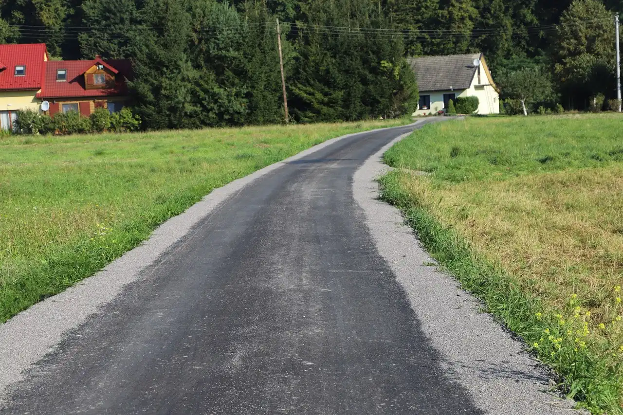 W Gminie Limanowa zmodernizowano kolejne odcinki dróg