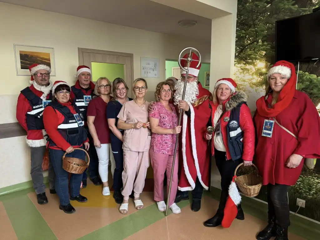 Mikołaje na motorach po raz jedenasty odwiedzili Sądeckie Hospicjum