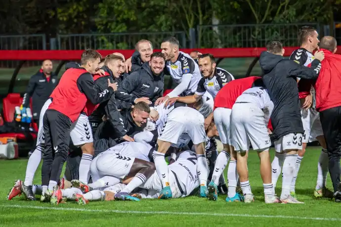 Sandecja pokonuje Wartę Poznań