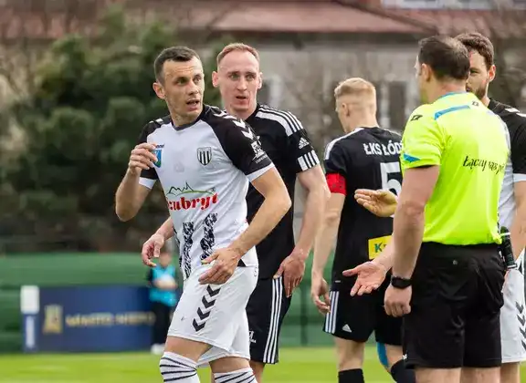Szeregi Sandecji opuszcza 33 - letni obrońca