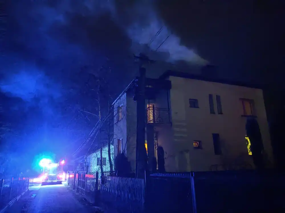 Pożar w budynku mieszkalnym w Nowym Sączu. Zapaliła się sadza w kominie
