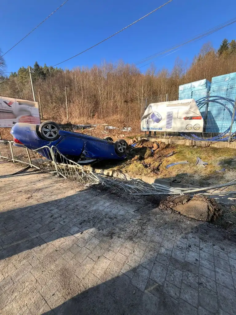 W Naściszowej dachowało BMW