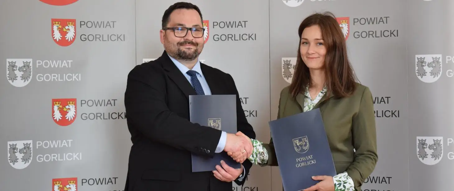 Kolejna inwestycja w ochronę dziedzictwa. Zabytkowy krzyż w Hańczowej przejdzie konserwację