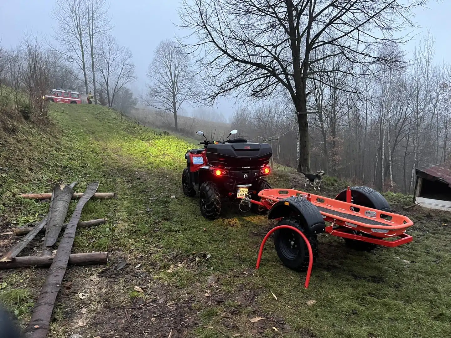 Akcja ratunkowa w Obidzy. Transport medyczny w trudnym terenie