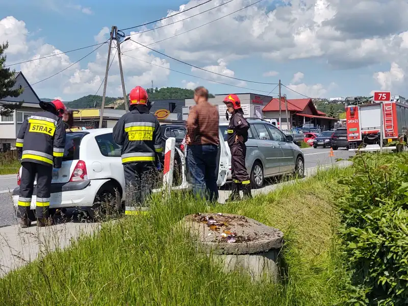 Kraksa na DK75 w Wielogłowach