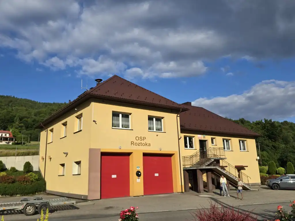 Nowy dach dla remizy OSP w Roztoce. Inwestycja zakończona