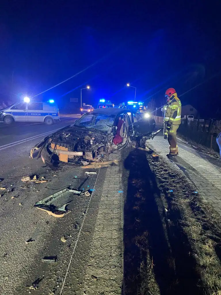 Wypadek na DK75 w Nowej Wsi. Jedna osoba w szpitalu
