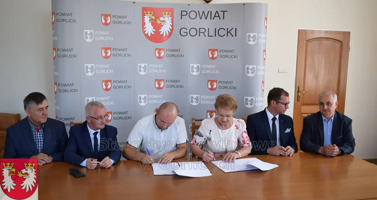 Będzie stabilizacja osuwiska w ciągu drogi powiatowej w Ropie. Umowa podpisana