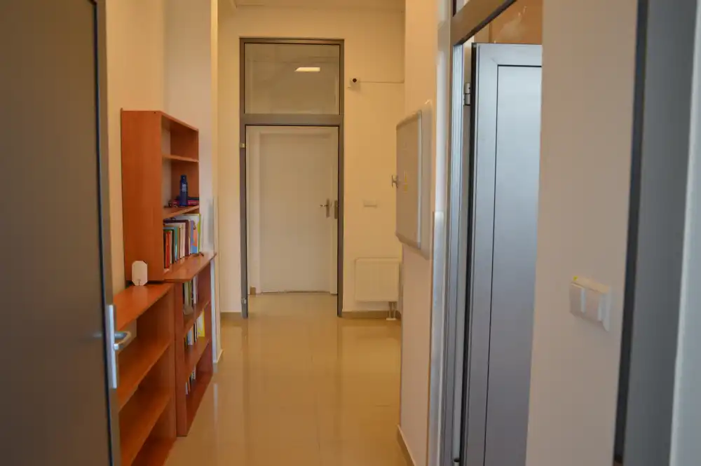 W budynku Centrum Kultury i Promocji Gminy w Łososinie Dolnej otwarto nowoczesną placówkę pocztową