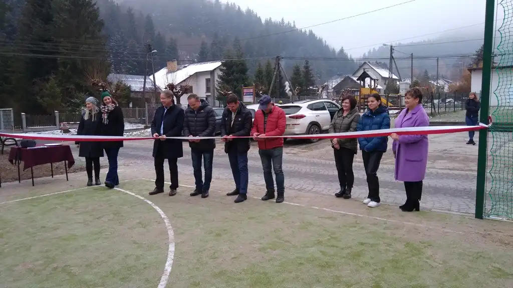 Wielofunkcyjne boisko w Kosarzyskach oficjalnie otwarte