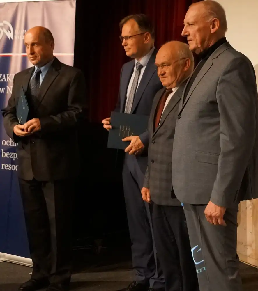 W Zakładzie Karnym w Nowym Sączu odsłonięto tablicę upamiętniającą ofiary niemieckiej okupacji i represji komunistycznych