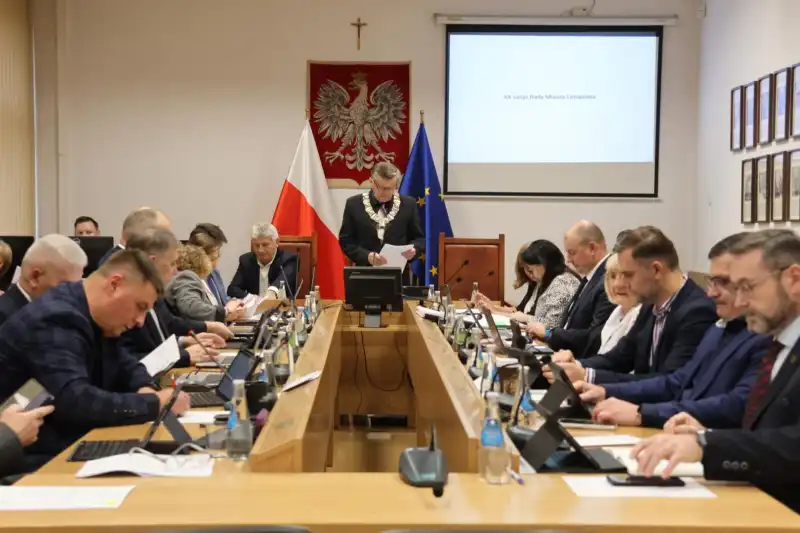 XX Sesja Rady Miasta Limanowa: o przyszłości, bezpieczeństwie i pamięci