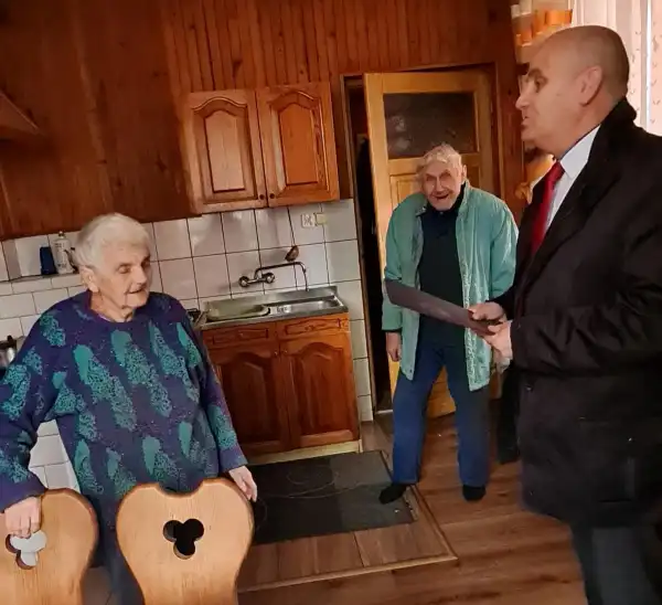 Wójt Gminy Podegrodzie odwiedził pary małżeńskie obchodzące Jubileusz Złotych Godów