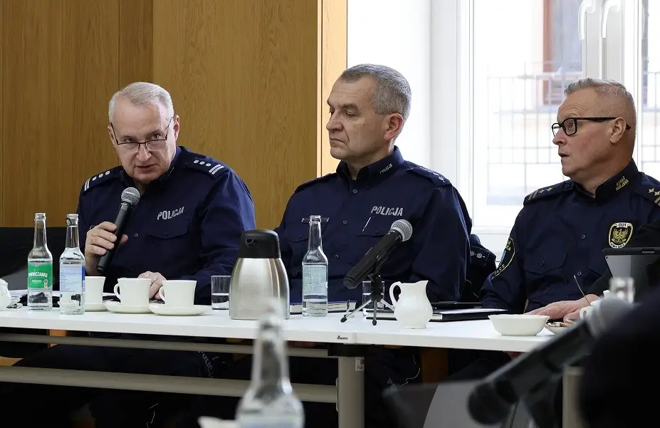 Tysiące wykroczeń drogowych i setki pożarów. Służby podsumowały działania w regionie