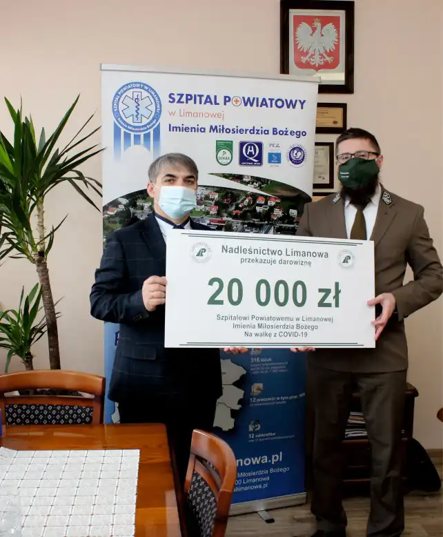 20 tys. zł na walkę z COVID-19 od Nadleśnictwa Limanowa dla Szpitala Powiatowego w Limanowej