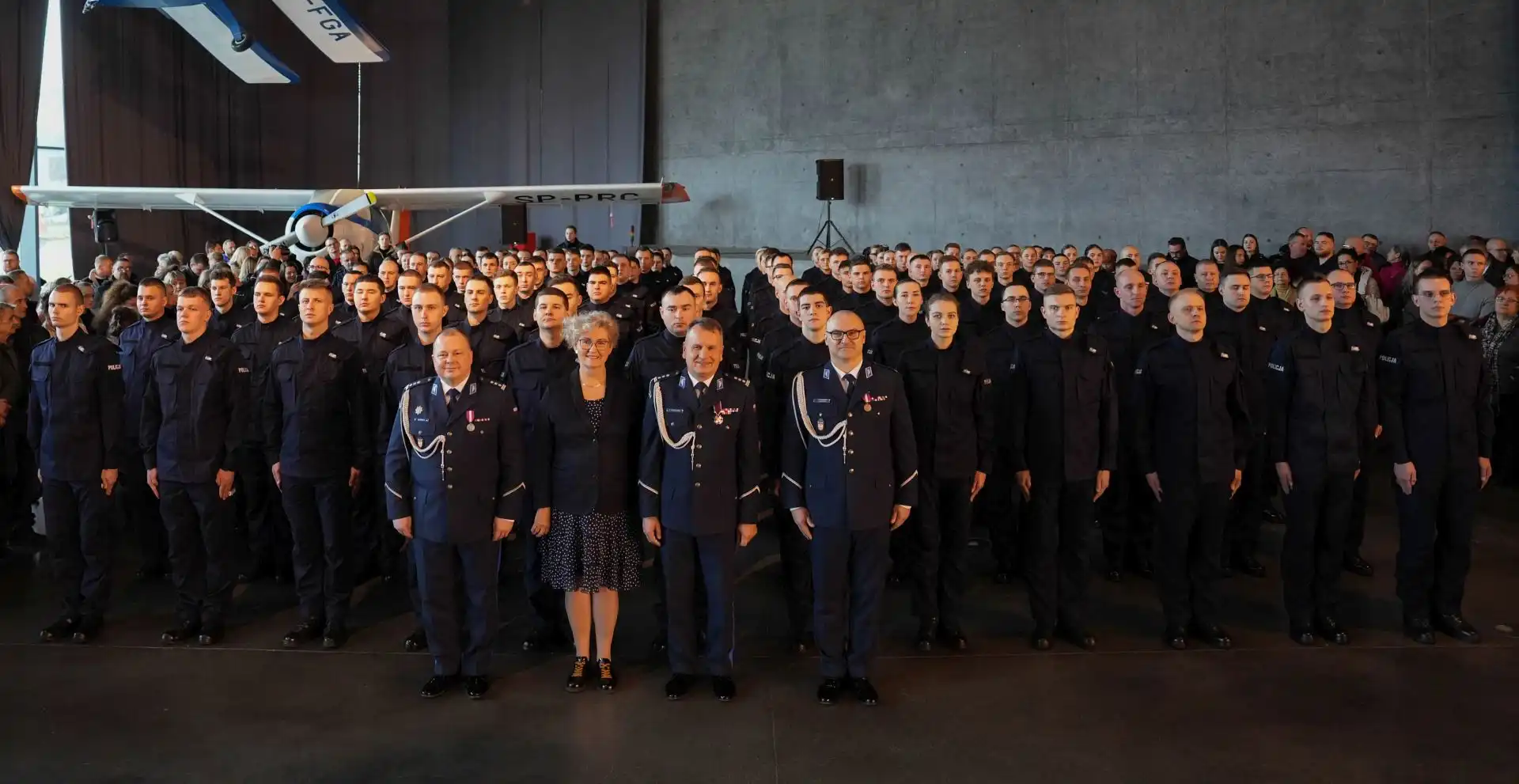 Nowi funkcjonariusze w Małopolsce. 4 policjantów w Komendzie Miejskiej w Nowym Sączu