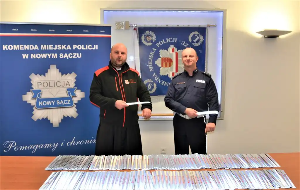 Do mieszkańców Sądecczyzny trafi tysiąc odblaskowych opasek