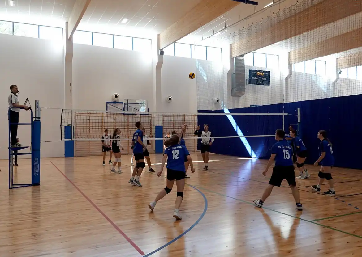 Turniej Szkół Mundurowych w Powiatowym Centrum Sportu w Marcinkowicach
