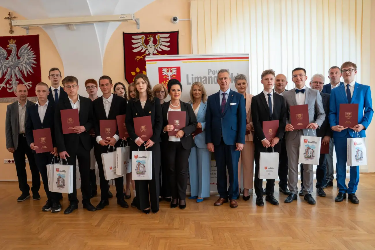 Są wśród najlepszych w Polsce. Powiat limanowski nagrodził wybitnych uczniów