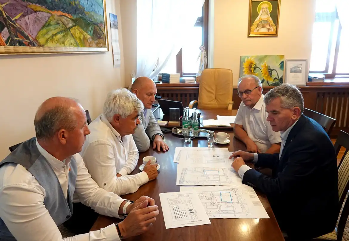 Starosta i burmistrz planują basen. Skorzystają wszyscy