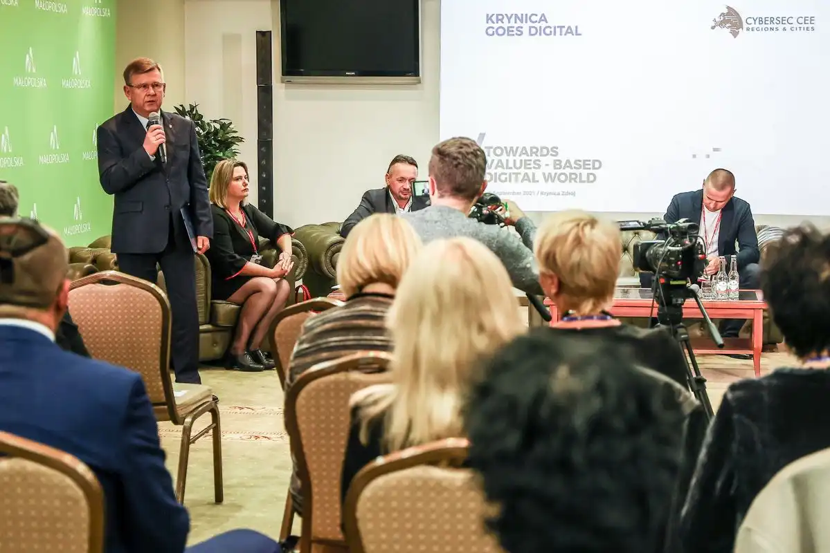 Budowanie zdolności cyberberbezpieczeństwa samorządów tematem panelu dyskusyjnego podczas konferencji CYBERSEC