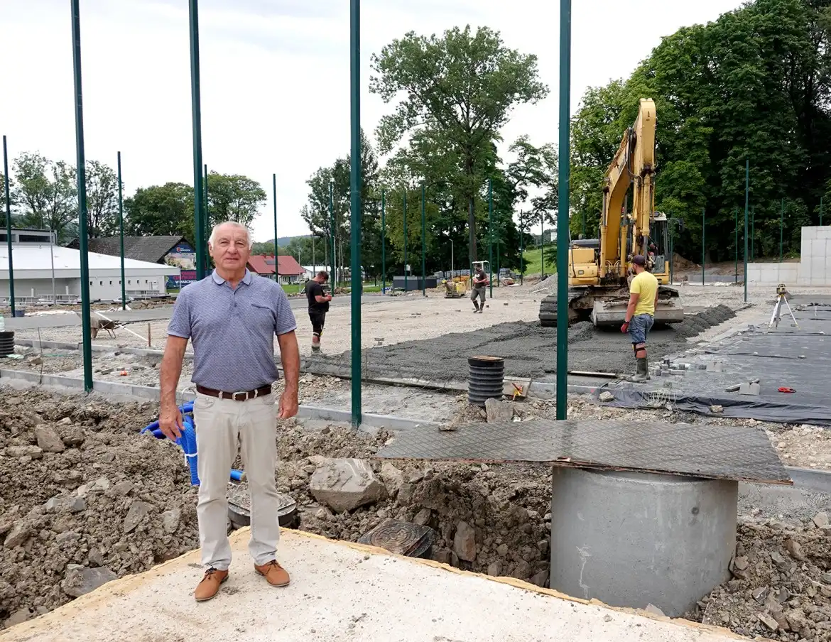 Trwa budowa Powiatowego Centrum Sportu w Marcinkowicach. Otwarcie obiektu jeszcze w tym roku