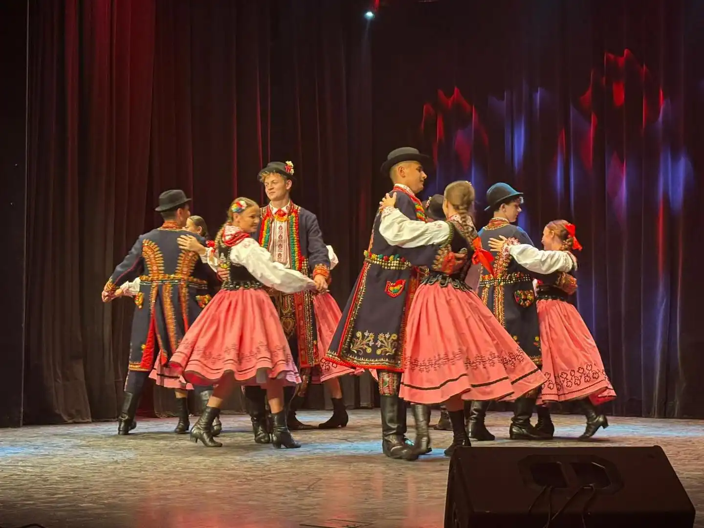 Sądeczoki na scenie w Biłgoraju. Barwne spotkanie kultur