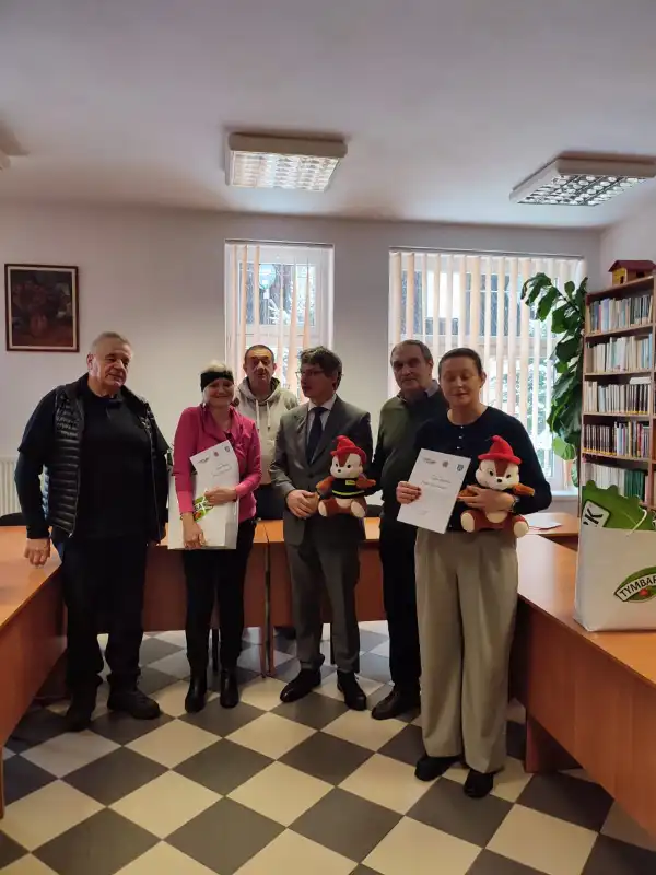 Plastyka i ochrona środowiska. Młode talenty z Tymbarku nagrodzone