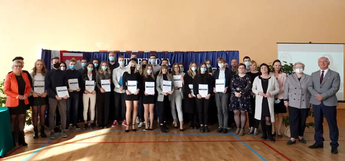 Starosta nowosądecki wręczył stypendia najzdolniejszym uczniom
