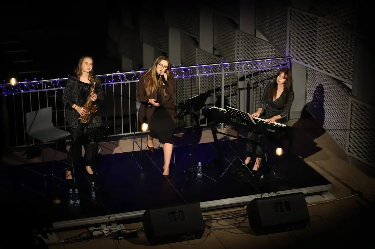 Taras Kultury znów przyciągnął mieszkańców. Letni koncert w Limanowej z wyjątkowym klimatem