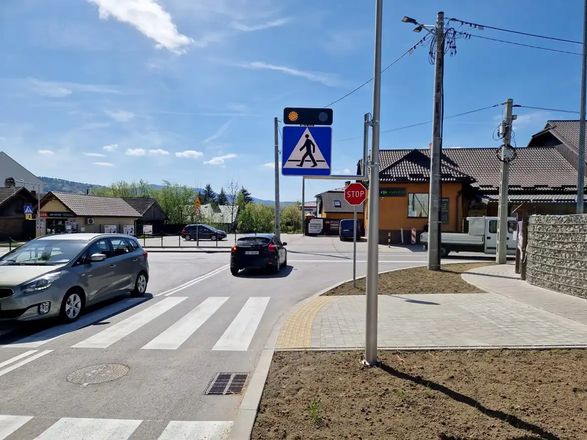 Zakończyła się przebudowa drogi powiatowej i skrzyżowania w centrum Łącka