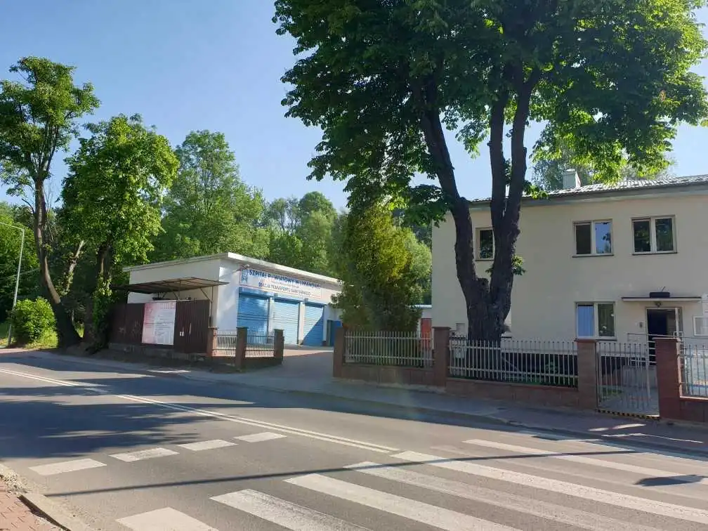 Budynki Sekcji Transportu Szpitala Powiatowego w Limanowej po remoncie