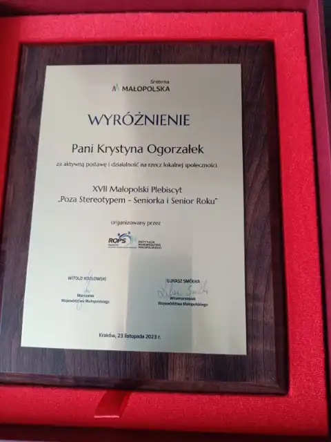 Radna Krystyna Ogorzałek z wyróżnieniem w plebiscycie o tytuł „Seniorki Roku”