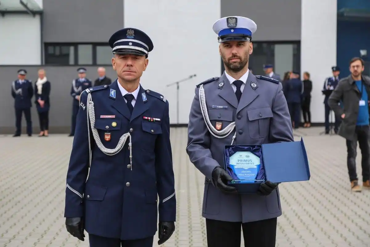 Mł. Asp. Przemysław Adamek z KPP w Limanowej z nagrodą Primus Inter Fortes