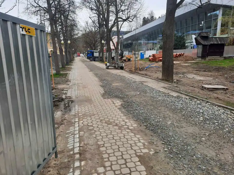 Trwa modernizacja Płyty Głównej Deptaka w Krynicy-Zdroju