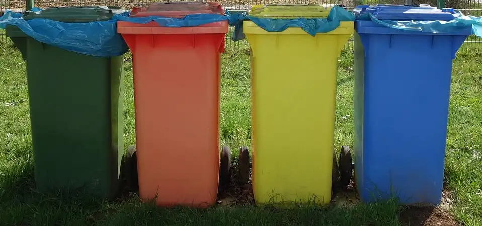 W Gminie Dobra biorą się za nie segregujących śmieci, będą ostrzeżenia a nawet kary