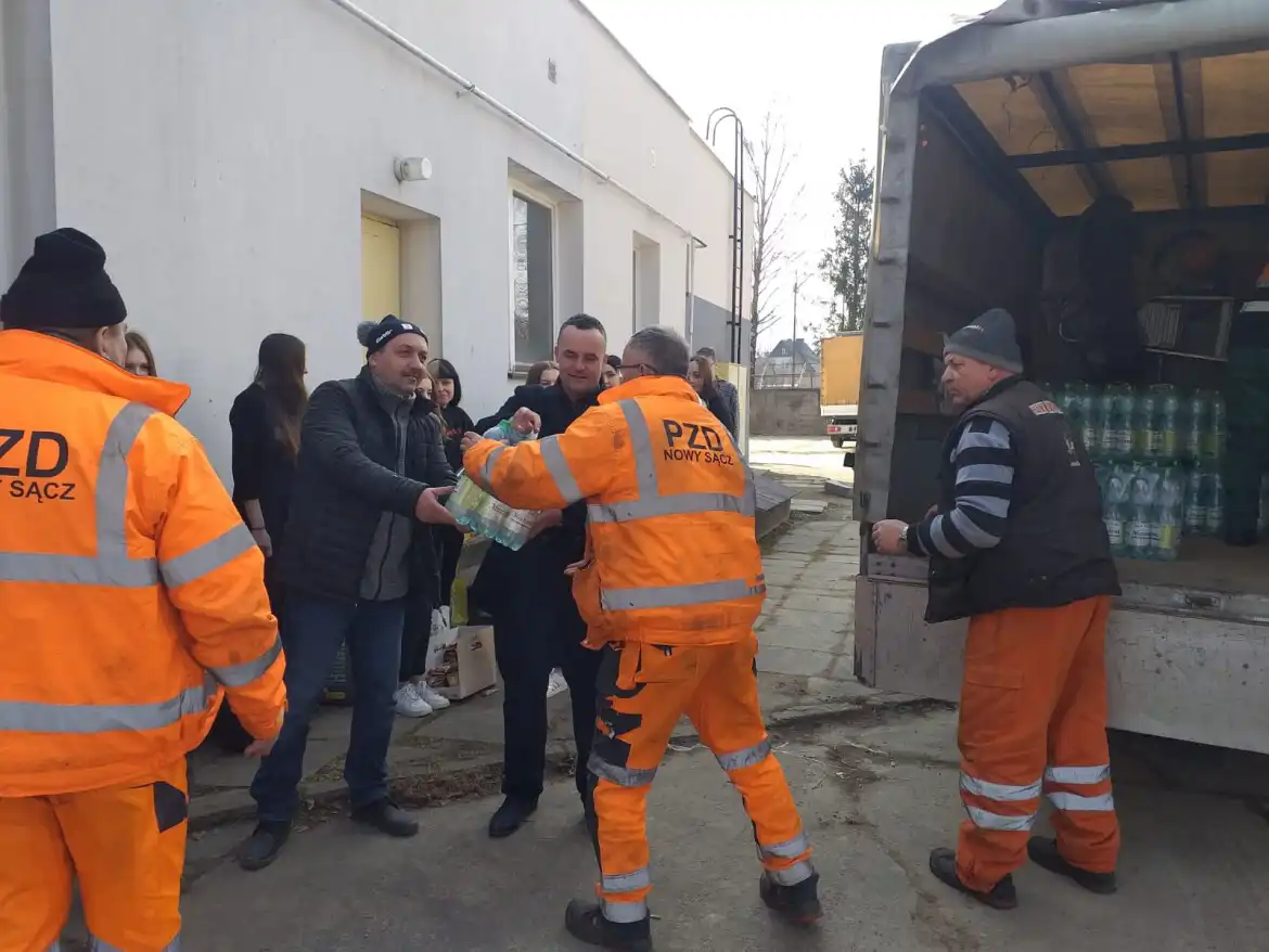 ZSP w Nawojowej: 5 ton wody mineralnej pojechało za granicę
