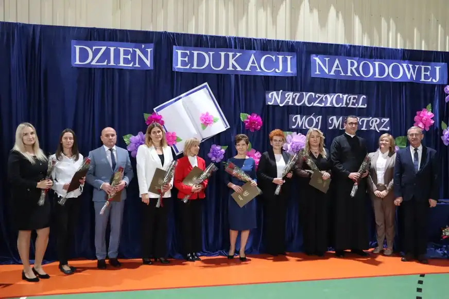 Uczniowie dziękują, wójt nagradza. Święto edukacji w gminie Słopnice