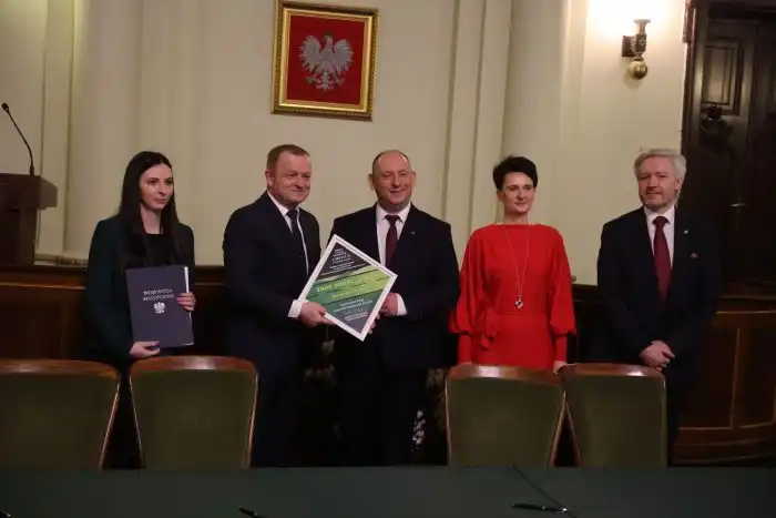 Jest umowa na dofinansowanie do remontu dwóch dróg w Gminie Korzenna