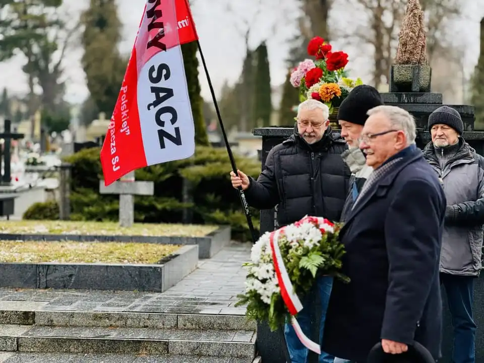 Hołd Bohaterom. Upamiętnienie Armii Krajowej w Nowym Sączu