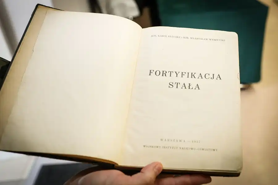 Sądecki Garnizon i nieoczekiwany powrót książki. Historie z 1937 roku